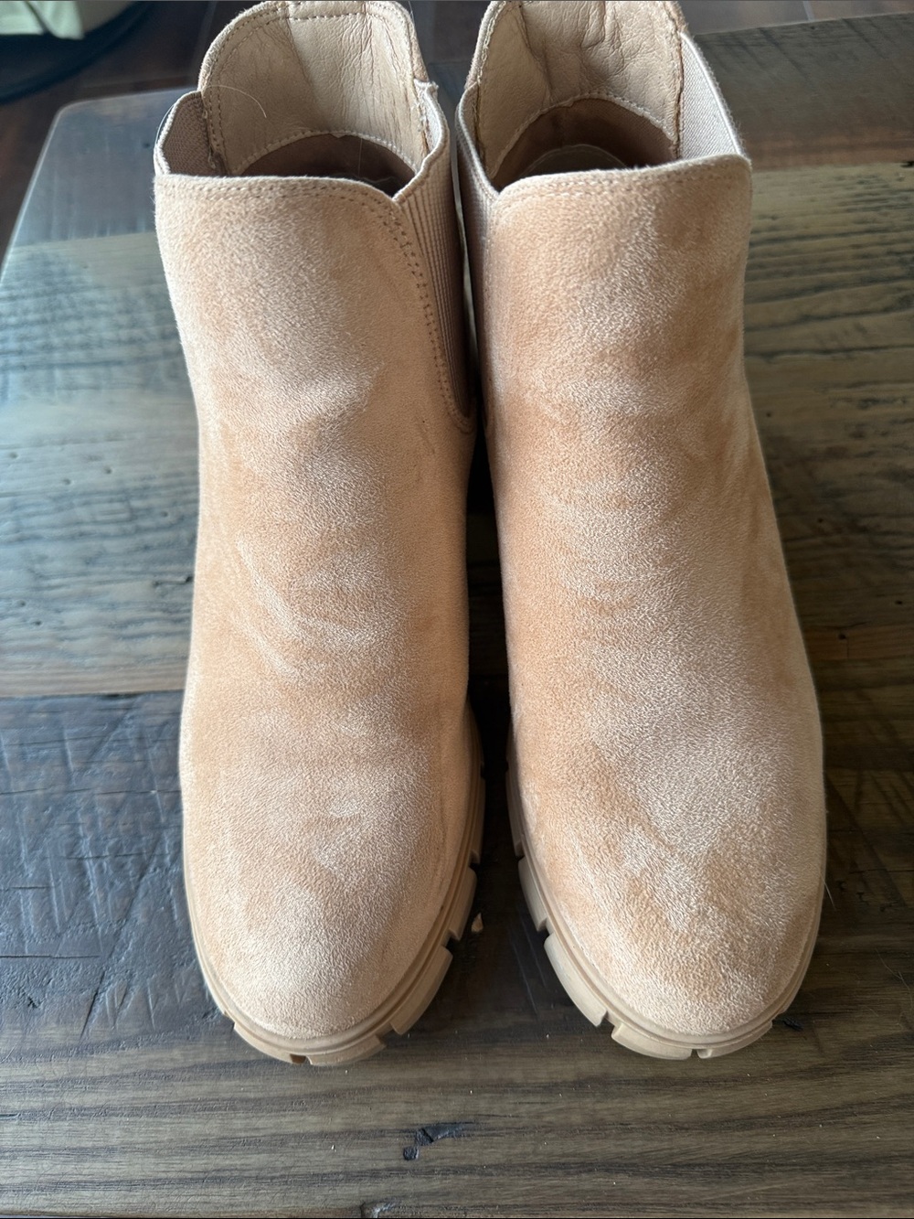 Women’s Suede Ankle Boot - Tan